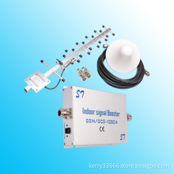 Dual-band mobile phone signal booster